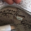 GUESS DELANEY SAFFIANO MINI CROSS BODY BAG กระเป๋าถือหรือสะพายรุ่นที่ฮิตที่สุดจาก GUESS FACTORY หนัง Saffiano ลาย GUESS สวยหรูอยู่ทรงสไตล์ PRADA ขนาดกำลังดีน้ำหนักเบา ด้านหน้าประดับโลโก้พร้อมพวงกุญแจโลโก้แบรนด์ห้อยที่หูกระเป๋า สามารถถอดเเยกใช้ได้ เปิดปิดด