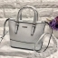 GUESS BALDWINPARK MINI CROSSBODY BAG พร้อมส่ง กระเป๋าถือหรือสะพาย วัสดุหนังแก้วอย่างดี หนังนิ่ม น้ำหนักเบา ตัวกระเป๋าลาย G ทั้งใบสวยมากค่ะ เปิดปิดกระเป๋าแบบซิป ภายในโล่ง ใส่ ipad mini ได้ มีช่องเล็กให้ใส่ของจุกจิก ซับในเป็นผ้าลายแบรนด์ สายสะพายถอดออกไม่ได