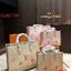 พร้อมส่ง 2 ไซส์ 2 สี โทนพาสเทล 💖💖 LV OnTheGo Leather Handbag / LV Tote Crossbody Bag กระเป๋าทรงโท้ทเวอร์ชั่นดั้งเดิม งานหนังเต็มใบ โทนสีพาสเทลละมุน ปั้มโลโก้ไล่สีเป็นเอกลักษณ์