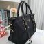 รุ่นยอดฮิต !!! ปังปุริเย่ 🎉🎉 กระเป๋าทรง HANDBAG จากงานพรีเมี่ยมกิ้ฟ จากเคาเตอร์ต่างประเทศ มาแล้วค่า กระเป๋าถือทรงหรู จากแบรนด์ PRADA เป็น กระเป๋าผ้าไนล่อน ตกแต่งรอบใบได้ **สวยมาก ด้านในมีช่องซิปและช่องใส่ของ เป็นสัดส่วน อะไหล่ทองหรู ขนาดกำ