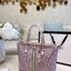 TORY BURCH TOTE BAG กระเป๋าสะพายไหล่ทรงชอปปิ้ง รุ่นขายดีอันดับ1 ของแบรนด์นี้นะคะ ทรงคลาสสิค ฮิตตลอดกาล ทรงสวยขนาดกำลังดี ตัวกระเป๋า วัสดุหนัง Pu ด้านหน้าติดโลโก้แบรนด์ /ประดับด้วยพวงกุญแจหนัง ตัดแถบแนวเส้นตรงวัสดุผ้าแคนวาส เปิดปิดด้วยซิปรูด ภายในช่องหลัก 