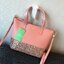 Kate Spade INA Greta Court Glitter Crossbody กระเป๋าถือหรือสะพายใบเล็ก วัสดุหนัง Saffiano สวยหรู ด้านหน้าประดับโลโก้สีทองสวย ก้นกระเป๋ามีดีเทลด้วยGlitter วิ้งๆดูหรู ภายในมีช่องซิปและช่องเล็ก สามารถใส่ ipad mini กระเป๋าสตางค์ใบยาวและของจุกจิกได้เยอะ มีหมุด