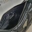 รุ่นใหม่แนะนำ!! กับงานพรีเมี่ยมกิ้ฟท์ PRADA HANDBAGS ขนาดกะทัดรัด **อะไหล่เงิน วัสดุทำจากหนัง Pu อย่างหนาลายตารางสวยหรูดูดี อยู่ทรง กันน้ำได้ หายห่วงคะ ด้านหน้ามีโลโก้แบรนด์ เปิดปิดด้วยซิป มาพร้อมสายผ้า ไม่สามารถถอดได้ ภายในบุผ้าลายPrada และป้ายโลหะแบรนด์