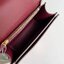 Tory Burch Small Eleanor Patchwork Convertible Shoulder Bag กระเป๋าทรงกล่อง ใบเล็กตัดเย็บจากหนังลูกวัว หนังกลับ และหนังงูนูน พร้อมขอบทาสีด้วยมือ อัญมณีแห่งหัตถศิลป์ ออกแบบมาให้พกพาสะดวก อะไหล่ทองเหลือง