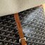 GOYARD Capetien MM Messenger Bag กระเป๋าแมสเซ็นเจอร์ใบใหญ่ ที่สุดของความหรู ตอบโจทย์การใช้งานจุของได้เยอะ เอกสาร แทปเล็ต พร้อมสายสะพาย ใช้งานง่าย ใบจริงสวยงามตามรูปค่ะ