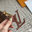 LV Cosmetic Pouch On Chain Monogram Bag กระเป๋าเครื่องสำอางค์พร้อมสายสะพายโซ่อะไหล่ทองเงางาม ใบเล็กกะทัดรัด ใช้ในวันสบายๆ หรือถือในงานทางการได้ สวยหรูดูแพงค่า