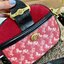 COACH KAT CROSSBODY WITH HORSE AND CARRIAGE PRINT ((88480//88544)) พร้อมส่งค่ะ! กระเป๋าสะพายแบบครอสบอดี้ร์ หนังแท้อย่างดี ตัวกระเป๋าเก๋ด้วยการพิมพ์ลายรถม้าค่ะ ด้านหน้ามีช่องกระดุมแม่เหล็กสำหรับใส่ของจุกจิกได้ พร้อมโลโก้แบรนด์สุดหรู