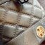 น้องสวยเกินเบอร์ คุณภาพแน่น จำนวนจำกัด! TORY BURCH MINI WILLA BUCKET BAG พร้อมส่งที่ไทย แนะนำต้องมีค่า กระเป๋าทรงจนมจีบ หนังแกะแท้((หนังแกะจะมีคุณภาพดีและแพงกว่าหนังวัวนะคะ)) ลายหนังสวย เดินด้ายลายนวม สัมผัสแล้วสาวๆหลงรักแน่นอนค่าา