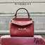 หนังแท้ Givenchy Mini Mystic Calfskin Leather Satchel / Givenchy Top Handle Bag กระเป๋ารุ่นใบใหม่จากแบรนด์หรู การออกแบบเชิงมุมโดดเด่นด้วยแผ่นปิดสามเหลี่ยมที่มีรายละเอียดพร้อมการปิดด้วยแม่เหล็ก double-G พกติดตัวไว้ที่หูหิ้วด้านบนหรือสวมสายสะพายทรงเรียวเพื่