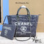 CHANEL Maxi Shopping Bag / Chanel tote bag กระเป๋าทรงโท้ทใบใหญ่กระเป๋าผ้าแคนวาส งานสกรีนสวยหรูใบใหญ่สไตล์เซเลปค่ะ ต้อนรับเทศกาลท่องเที่ยวช่วงสิ้นปีนี้