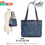 งานใหม่ สวยมากๆ สินค้าห้ามพลาดค่าา! COACH HORSE AND CARRIAGE TOTE WITH DOT PRINT ((C4060)) พร้อมส่งที่ไทย! กระเป๋าทรงTote ไม่ว่ายุคไหนๆ ใช้ได้ตลอดกาลลคะ! หนังแท้นิ่มสวย ตัวกระเป๋าทั้งใบปริ้นลายรถม้าสวยงามค่ะ ปากกระเป๋าแบบกระดุมแม่เหล็ก ใช้งานง่าย ภายในกว้