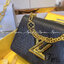 LOUIS VUITTON Twist MM Epi Leather Handbags / LV Twist MM หนัง Epi ลายเกรน ตัวล็อก LV Twist สีทองไอคอนิกช่วยเติมเต็มความสมบูรณ์แบบให้กับกระเป๋าได้อย่างลงตัว เหมาะสำหรับการใช้งานเป็น everyday bag หรือถือออกงานก็สวยเลยค่ะ