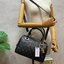 Guess Handbag with Small Shoulder Strap Tyren SG796605 New collection!! Guess ทรงหมอน ขนาดเล็ก ลายซิกเนเจอร์แบรนด์ ทรงหมอนยอดฮิต มีให้เลือก 5 สี สีสวยคลาสสิก เข้ากับง่ายกับทุกชุด ปิด/เปิด ด้วยซิป ภายในโล่งกว้าง แยกเป็นสัดส่วนใช้งาน ซับในตราแบรนด์ ใส่กระเป