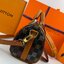 ORI หนังแท้ | LV Keepall Bandoulière 25 Bag กระเป๋าทรงหมอนซิตี้ ดีไซน์ใหม่จาก LV Vers Damier Ebene โดดเด่นที่ลายช่องสี่เหลี่ยมดุจระบายสีด้วยมือพิมพ์ลงบนลายตารางหมากรุก แต่งดีเทลหรูหราผสานอดีตเข้ากับปัจจุบันได้อย่างมีสไตล์