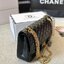 CHANEL 2.55 Handbag Aged Leather & Gold-Tone กระเป๋าสะพายหนังย่น แฝงความหรูในตัวตามเอกลักษณ์แบรนด์ สีดำ อะไหล่เงิน / ทอง