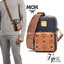 M.C.M N/S Crossbody Bag in Visetos Original M.C.M MINI TECH CROSSBODY IN COLORBLOCK ใหม่ล่าสุด!! คอลเลคชั่นสุดปังสำหรับหนุ่มๆ กระเป๋าสะพายข้าง ตอบโจทย์หนุ่มๆไลฟ์สไตล์สปอร์ตแมน ให้หนุ่มๆพกพาไปไหนๆได้สะดวก คล่องตัว วัสดุหนัง crossgrain สลับหนังแคนวาส ดีไซน์