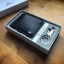LACOSTE MEN'S Black Wallet And Key Ring Set ในเซตประกอบด้วยกระเป๋าสตางค์แบบพับ2ตอนสำหรับผู้ชาย มีช่องใส่บัตร ใส่ธนบัตรและช่องใส่เหรียญแยกเป็นสัดส่วน มาพร้อมพวงกุญแจโลหะจระเข้สัญลักษณ์แบรนด์ น่าใช้มากๆนะคะ