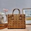 M.C.M SMALL MÜNCHEN TOTE IN VISETOS กระเป๋าโท้ทไซส์เล็ก ขนาดกำลังสวย พกพาง่าย ใหม่ล่าสุด ที่ใช้สามารถใช้ได้ทั่งหนุ่มๆและสาวๆ รูปทรงคลาสสิค ดีไซน์เป็นเอกลักษณ์