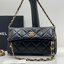 Chanel Tote Bag 27cm / Chanel Hobo / Chanel Vintage Big CC Turnlock Black Quilted Medium Bag Holo กระเป๋าโท้ทใบกลางสไตล์วินเทจ งานหนังเต็มใบลายควิลท์ เป็น every look จุของได้เยอะ เหมาะมากๆ ค่ะ