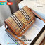 VIP 】กลับมาตามคำเรียกร้อง! ห้ามพลาด! Rare items! BURBERRY FRAGRANCES LEATHER CROSSBODY BAG วัสดุ Canvas & Leather ลาย Vintage คอลเลคชั่นใหม่ทรงเหลี่ยมสวยหรูดูดี เปิดปิดด้วยฝาปิดสัญลักษณ์รูปTB ภายในมีช่องแบ่งเป็นสัดส่วนสามารถใส่มือถือ iphone เงิน ของจ