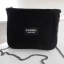 Best Seller! กระเป๋าสะพาย CHANEL PERFUME CROSSBODY BAG ของสมนาคุณจาก เคาเตอร์แบรนด์ดัง CHANEL เปิด/ปิด ด้วยซิบ มาพร้อมสายโซ่ที่ถอดได้ ด้านในซับกันน้ำ ที่จับรูดซิปเก๋ ปั้มแบรนด์ CHANEL ขนกระเป๋านุ่มเวอร์ จุของได้เยอะ ใช้เป็นกระเป๋าใส่เครื่องสำอางค์ ใช้ถือ 