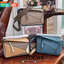 Loewe Puzzle Bag In Classic กระเป๋าทรง Puzzle นี้ออกแบบโดย Jonathan Anderson โดยได้รับแรงบันดาลใจในการออกแบบมาจากรูปทรงของลูกรักบี้ ดังนั้น จึงจะเห็นได้ว่าการตัดเย็บและรูปทรงของกระเป๋านั้นคล้ายคลึงกับลูกรักบี้ รูปทรงดูมินิมอลไม่ทิ้งคอนเซ็ปต์ของแบรนด์ สามา
