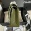 CHANEL Classic Medium Flap Bag กระเป๋าสะพายคลาสสิกรุ่นยอดนิยมตลอดกาล ดีไซน์เรียบหรูหราขับผิว งานหนังแท้สวยมาก มีอะไหล่เงินและทอง สุดยอดเดอะเบสท์ไอเท็ม