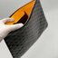 VIP GIFT 】GOYARD Clutch Bag รุ่นแนะนำ ดีไซน์สวยโดดเด่น ภายในโล่งกว้าง ใส่เอกสาร A4 ของใช้สัมภาระได้เยอะจุใจ น้ำหนักเบา ใช้ได้ทั้งชายและหญิง พร้อมส่งที่ไทยไม่ต้องรอพรีฯ ห้ามพลาดนะคะ!