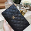 พรีเมี่ยมกิ๊ฟแท้ 100% 】Chanel Clutch Bag Gift With Purchase (GWP) กระเป๋าคลัชหรือกระเป๋าสตางค์ GWP จาก Chanel Cosmetic Counter วัสดุหนังคาเวียร์สวยหรูเปิดปิดด้วยซิปสะดวกใช้