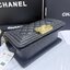 ORI หนังแท้ | CHANEL Boy 20cm shoulder bag กระเป๋าสะพายรุ่นยอดนิยมสุดคลาสสิคตลอดกาล หรูหราระดับตำนาน สวยงามเหนือกาลเวลา ขนาดเล็กน่ารัก ไม่ว่าเวลาจะผ่านไปเเค่ไหนก็ไม่เคย Out เรียบ หรู คลาสสิค ผู้ดี ไฮโซที่แท้ทรูสวยมากค่ะ