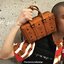 M.C.M SMALL E/W SOFT BERLIN CROSSBODY IN VISETOS ไอเท็มใหม่ในดีไซน์ทรงกระเป๋าเดินทางแบบคลาสสิค ย่อส่วนมาให้ใช้งานได้แบบสบายๆ พกพาสะดวก แมทช์ได้ทุกสไตล์ ใช้ได้แบบ unisex ใช้งานง่ายด้วยหูจับในตัว และซิปหลัก อะไหล่สีดำดูมีมิติตัดกับสีน้ำตาลคอนยัคได้เป็นอย่าง