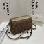 COACH BENNETT CROSSBODY IN SIGNATURE CANVAS กระเป๋าสะพายข้าง รุ่นหมอนไร้หูในตำนาน!! คัมแบคจ้า กลายเป็นรุ่นที่ตามหากันไปแล้วน้า ด้วยทรงที่คลาสสิค บวกดีไซน์เรียบแต่แฝงความหรู ใครๆก็หลงรักแหละ!! ดูออก!! วัสดุหนังแคนวาสเคลือบคุณภาพดี เปิด-ปิดด้วยซิป มาพร้อมสา