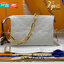 พร้อมส่งที่นี่ที่เดียว VIP gift Louis Vuitton Coussin สีขาวละมุน งานหนังแท้ ปั้มลายสวยมาก มาพร้อมสายโซ่ทองและสายผ้า มีจำกัดน้าา
