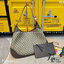 GUCCI B shoulder bag กระเป๋าสะพายไหล่รุ่นใหม่ล่าสุด ใบใหญ่จุของได้เยอะจุใจ เอาใจสายแบกแต่ยังคงความหรูมีสไตส์ในตัว ใช้ได้ทั้งชายหญิง ใบจริงสวยมาก คุ้มค่าที่สุด
