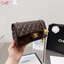 Chanel 22c classic golden ball / Chanel Pearl with Chain crossbody bag กระเป๋าสะพายข้างหรือสะพายเป็นครอสบอดี้ ใบนี้ไปถือออกงาน ก็สวยหรูดูแพงสุดๆค่า!! คลาสสิคและโดดเด่นทุกสี
