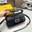 FENDI Baguette Leather Bag กระเป๋าสะพายทรงแบคเกตต์ หนังเรียบสวย อีกหนึ่งรุ่นใหม่ ปังไม่ไหวจ้าแม่!! เรียบหรูและคลาสสิคในตัว มาพร้อมสาย 2 แบบ สำหรับคล้องแขน และสายครอสบอดี้