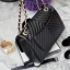 🛍ทางร้าน ได้กระเป๋า จากแบรนด์ KEEP รุ่น KEEP shoulder chevron chain handbag สวย หรู มากๆ เลยน๊า กระเป๋าอยู่ทรง หนังแกะนิ่มมากคะ สายโซ่สะพายสบายคะ สายปรับ สั้น ยาวได้คะ ภายในสีแดง มีช่องใส่ของจิกจิงหลายช่องแบ่งเก็บของเป็นสัดส่วนมากๆคะ ใบจริงสวยมาก 