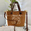 Loewe Anagram leather canvas tote bag / Loewe Tote Bag กระเป๋าโท้ทน้องใหม่ วัสดุทำจากหนังแคนวาส ใช้งานทนทาน ออกแบบมีสายสะพายไหล่และหูหิ้ว เรียกว่าใช้งานได้แบบ 2 in1 งานสวยล้ำ ไม่ซ้ำใคร ปักโลโก้ Anagram ที่ด้านหน้า เปิด-ปิดด้านบนด้วยเชือกผูก ด้านในมีช่องสำ