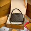 LV Be Alma bag Monogram Canvas / LV Pouch Bag กระเป๋าทรงพอชรุ่นใหม่สุดไอคอนิก เปิดตัวในคอลเลคชั่น Cruise 2025 ขนาดกะทัดรัดประดับสายโซ่สีทองถักสลับหนัง ใช้เป็นกระเป๋าใส่เครื่องสำอางค์ก็ลงตัว