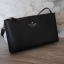 New in! Kate Spade 2 zips crossbody bagกระเป๋าสะพายครอสบอดี้ **ทรงน่ารัก เปิดปิดกระเป๋าด้วยซิป2ช่อง ด้านในมีช่องซิป อีกด้านมีช่องใส่ของ หนังนื่ม นุ่มมือ สายสะพายเลื่อนปรับระดับได้ สามารถใส่ กปต.ยาว (บางรุ่น) ได้พอดีน้าา บอกเลยว่า เริ่ดมากจริงๆ คุ้มค่าราคา