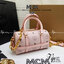 M.C.M DELMY MINI BOSTON BAG IN VISETOS พร้อมเสิร์ฟจ้า น้องเล็กคนสวยที่จะมาคอมพลีททุกลุคให้กับคุณ!! กระเป๋าถือ/สะพายข้าง ทรงหมอน ไซส์มินิ กะทัดรัด พกพาสะดวก ตอบโจทย์ได้ทุกไลฟ์สไตล์ วัสดุหนังแคนวาสคุณภาพดี เปิด-ปิดด้วยซิป ภายในบุผ้าอย่างดี เป็นช่องโล่ง ใส่โ