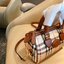 BURBERRY MINI PILLOW VINTAGE BAG Limited Edition วัสดุหนังPVC หนังนิ่ม เปิดปิดด้วยซิปยาวที่จับหนัง ภายในมีช่องใส่ของโล่งกว้าง พร้อมช่องเล็กอีกหนึ่งช่อง สามารถใส่มือถือ กระเป๋าสตางค์สั้น ของจุกจิกได้ มาพร้อมสายสะพายยาวหนังแท้ อะไหล่แบรนด์สีทองวินเทจ Rare i