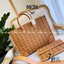 หนังแท้ M.C.M Visetos Anya Shopper Tote With Makeup Bag / M.C.M Tote Bag กระเป๋าทรงช็อปปิ้ง ขนาดน่าใช้ ภายในเป็นช่องโล่งกว้าง จุของได้เยอะ งานหนังแท้ทั้งใบ มีหมุดรองฐานกระเป๋าอย่างดี มาพร้อมสายยาวถอดได้ ในราคาสุดคุ้มน้า งานดีเกินราคาแบบนี้ สาวๆห้ามพลาดจ้า