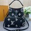 ORI หนังแท้ | LV NeoNoe MM Bucket bag Monogram Flower กระเป๋าสะพายทรงบัคเก็ต ลาย Monogram Flower โดดเด่นเพิ่มสไตล์ มีเสน่ห์ชวนหลงใหล