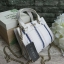GUESS TAYLOR MINI SATCHEL CROSSBODY BAG กระเป๋าสะพายใบเล็ก สไตล์ สวยหรู คุณหนู ไฮโซ น่ารักมากๆ วัสดุหนังpu เย็บลายตาราง หนังนิ่ม จับนุ่มมือ และ ลายทาง หนัง saffiano ตั้งอยู่ทรง แบบน่ารักไม่ซ้ำใคร ด้านหน้าประดับโลโก้แบรนด์ อะไหล่ทอง มาพร้อมสายโซ่ ถอดออกได้