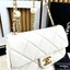 CHANEL FLAP BAG Pearls & Gold-Tone Metal กระเป๋าสะพายดีไซส์คลาสสิคหนังแท้แต่งมุก เกรดออริ สลับแท้ 1:1 ใช้งานต่างประเทศได้ ภาพถ่ายจากงานขายจริง