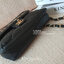 CHANEL VIP GIFT SHOULDER BAG รุ่น LIMITED จากงาน VIP GIFT(GWP) ของแท้100% วัสดุหนังคาเวียร์เต็มใบ ด้านหน้าประดับโลโก้ทองสุดหรู เปิดปิดด้วยหมุดหมุน CC ด้านในมีซิปอีกชั้น อะไหล่ทองทั้งใบ ในใส่ของได้เยอะ มาพร้อมสายสะพายสายโซ่สลับหนังมีที่รองบ่าถนอมไหล่(ถอดไม