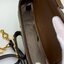 VIP GIFTbag 】หนังแท้สวยมากกกกกก มีจำนวนจำกัดน้าา Gucci Horsebit 1955 mini bag กระเป๋าสะพายข้าง ทรงใช้งานง่าย ดีไซน์เรียบหรูและคลาสสิคตามสไตล์ ใส่ของสำคัญได้สบาย ใส่มือถือได้ทุกรุ่น มาพร้อมสายสะพายสปอร์ต ถอดออกได้ ปรับได้ตามตัว ใบนี้แมทช์ได้กับทุกสไตล์การแ