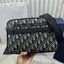 DIOR Maxi Safari Bag with Strap / The hallmark Safari bag / Black Blue Oblique Jacquard / DIOR Messenger Bag กระเป๋าสะพายทรงแมสเซ็นเจอร์เอกลักษณ์ของแบรนด์แห่งตำนานความหรู