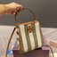 Tory Burch Logo-Plaque Striped Tote Bag - Green / Tory Burch Bucket Bag คอลเลคชั่นใหม่ รูปแบบคลาสสิคโทนเขียว ด้วยวัสดุธรรมชาติสังเคราะห์ พกพาความสวยไปได้ทุกที่ด้วยกระเป๋าทรง Bucket ทันสมัยสุดๆคะ